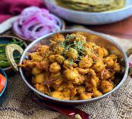 Raseele Khatte Wale Chole